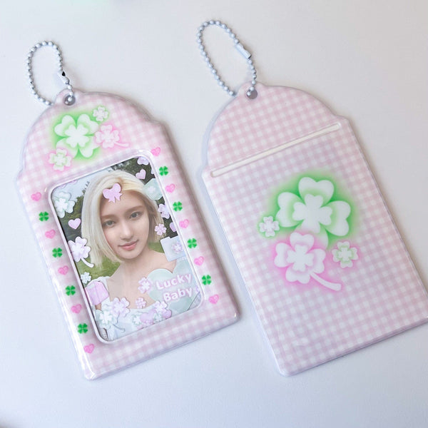 MINS STUDIOS Spring Clover Card Holder