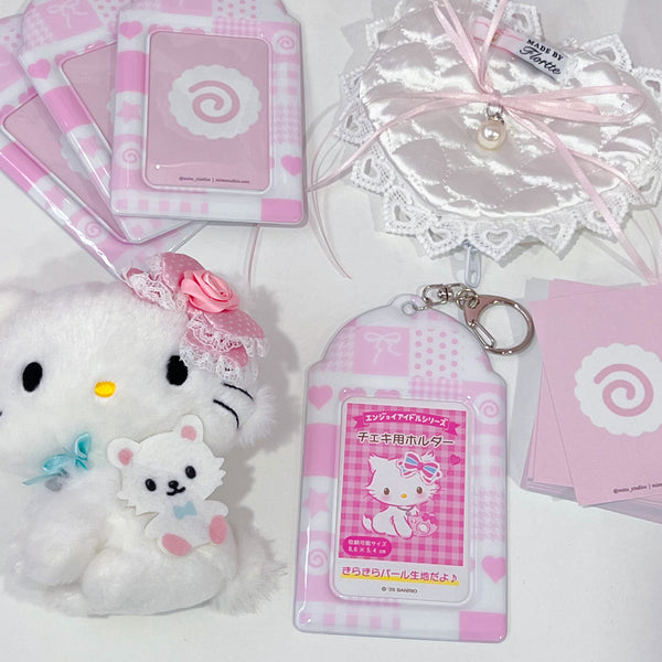 MINS STUDIOS Pink Quilt Card Holder