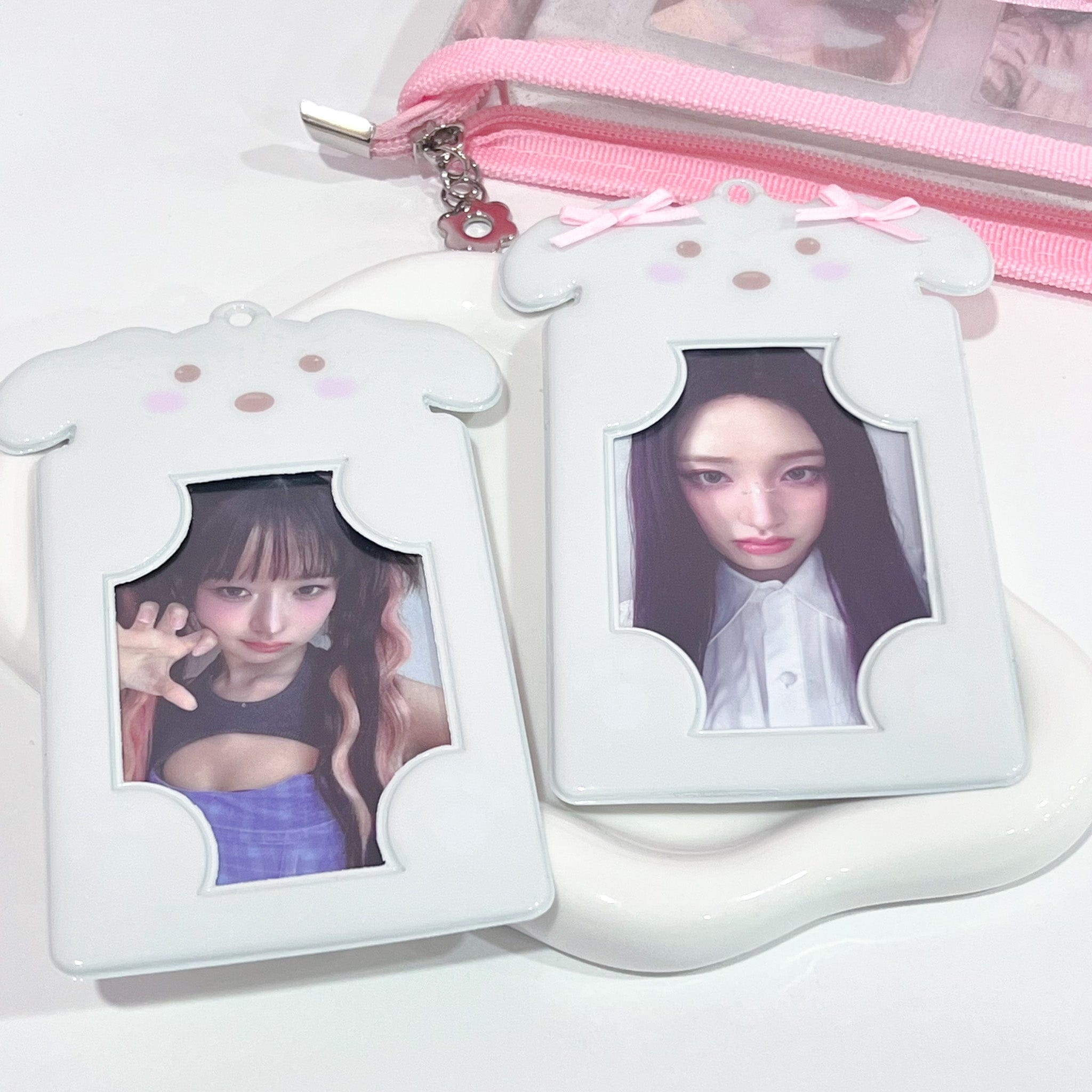 MINS STUDIOS Puppy Card Holder