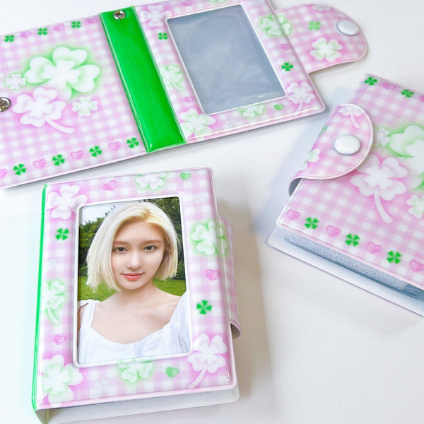 MINS STUDIOS Spring Clover Photo Holder Book